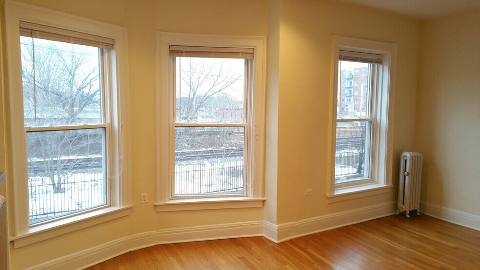 Primary Photo - 1308 Sherman Ave