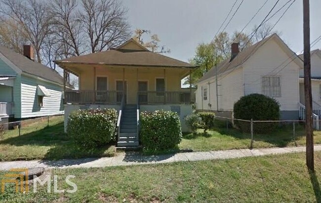 Primary Photo - 8 Poplar St