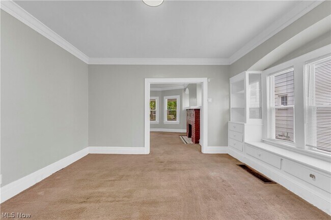 Building Photo - 3652 E 153rd St
