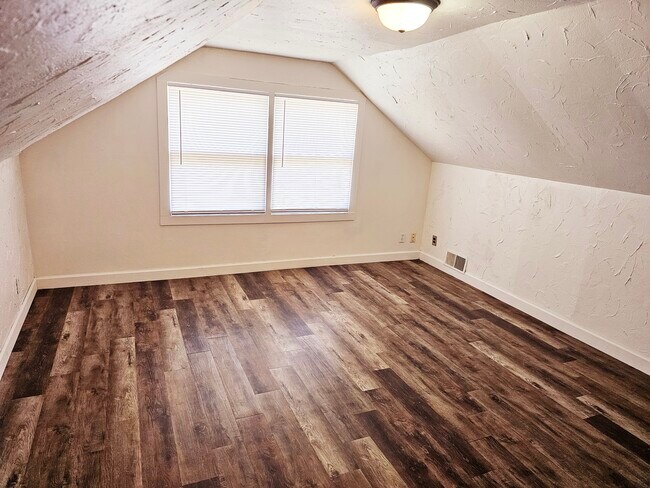 4th bedroom - 1929 Sherman Blvd