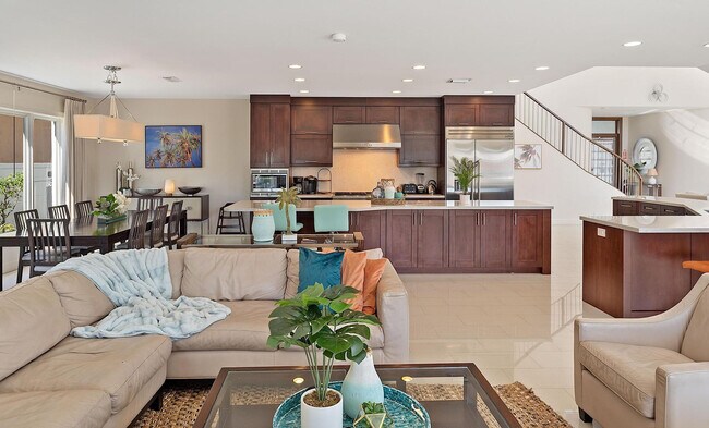 Building Photo - 3050 NE 43rd St