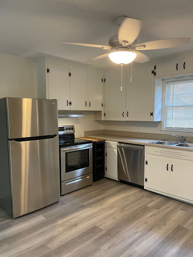 Building Photo - Cute and Newly Renovated Brick One Level Home in Auburn