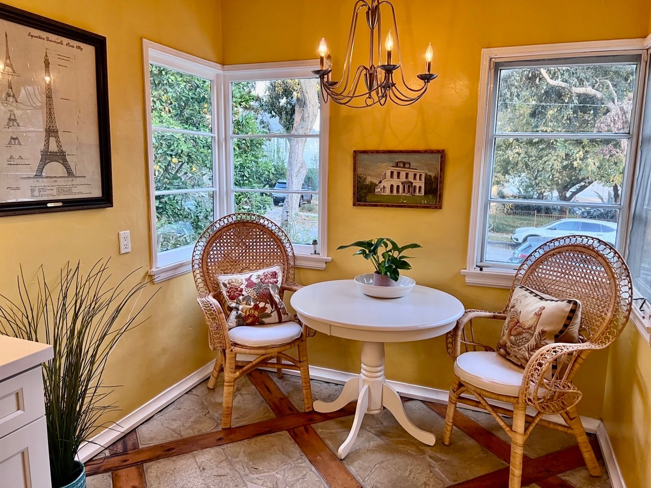 Breakfast Nook - 219 Winchester Ave