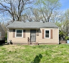 Building Photo - 2126 S 40th St