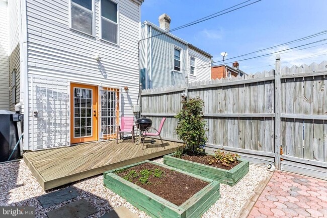 Building Photo - 1405 Montello Ave NE