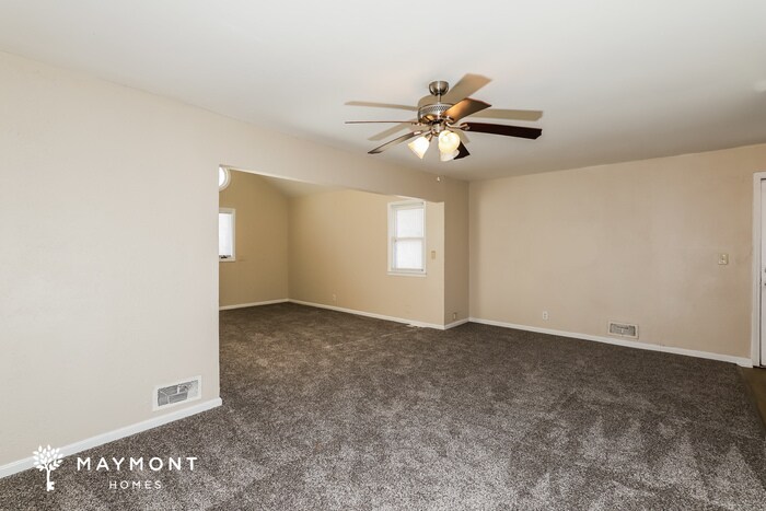 Building Photo - 4704 Kensington Ave