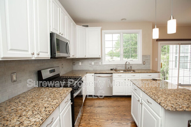 Building Photo - 7 Amaryllis Ln