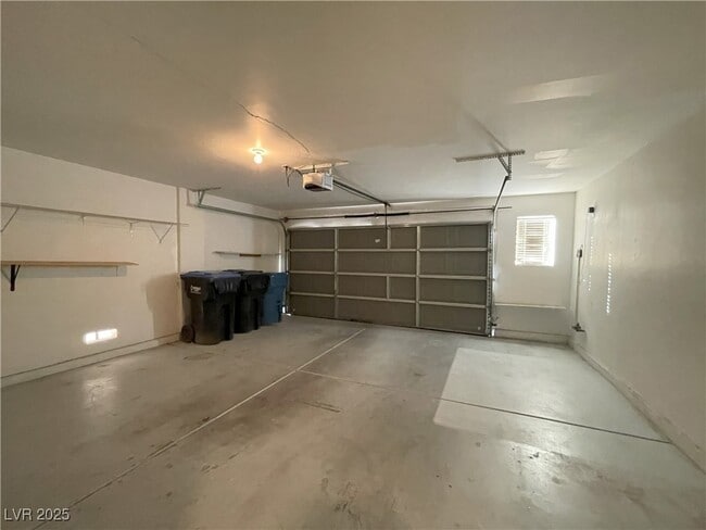 Building Photo - 6122 Cozy Creek St