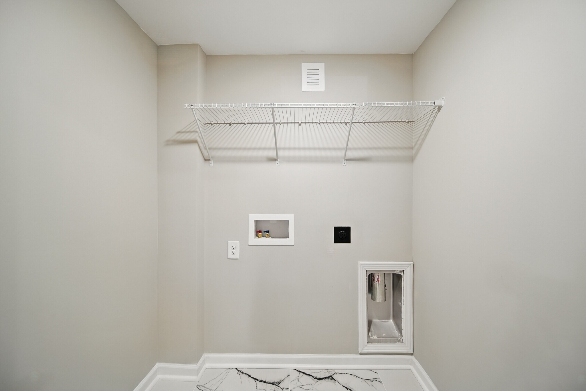 Large walk in laundry room - 216 Legion Dr