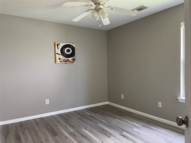 Building Photo - 5426 Rio Dr