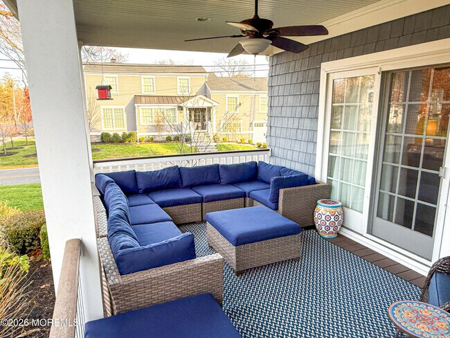 Building Photo - 315 Pitney Ave