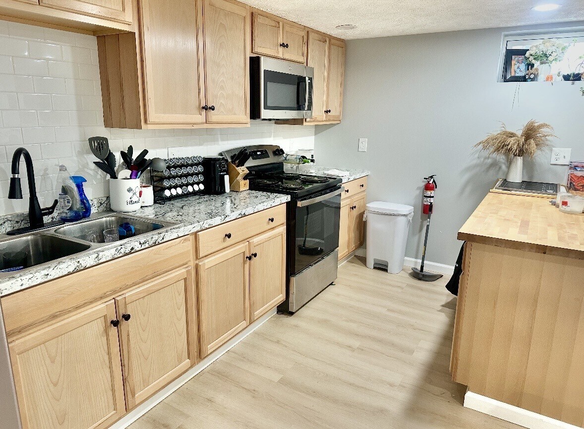 Kitchen - 133 N Main St