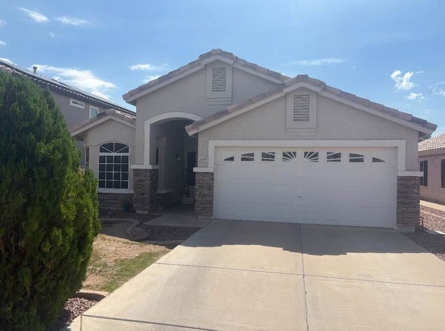 Building Photo - 2537 E Kent Ave