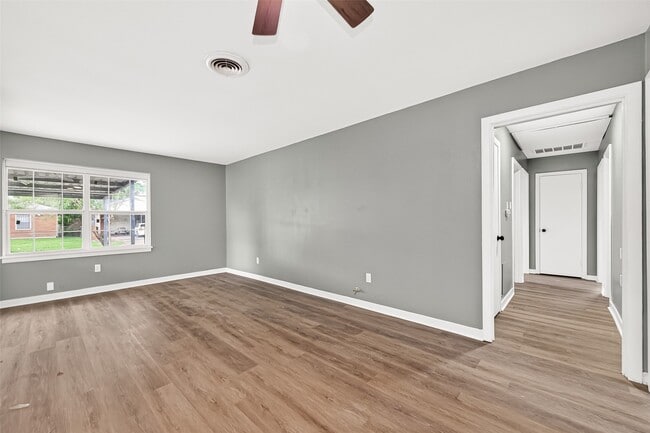 Building Photo - 8666 Candy St