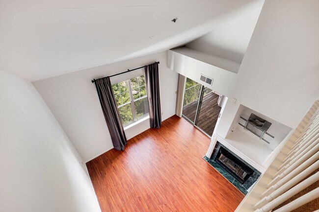 Building Photo - Ideally located near the Metro and Tysons ...