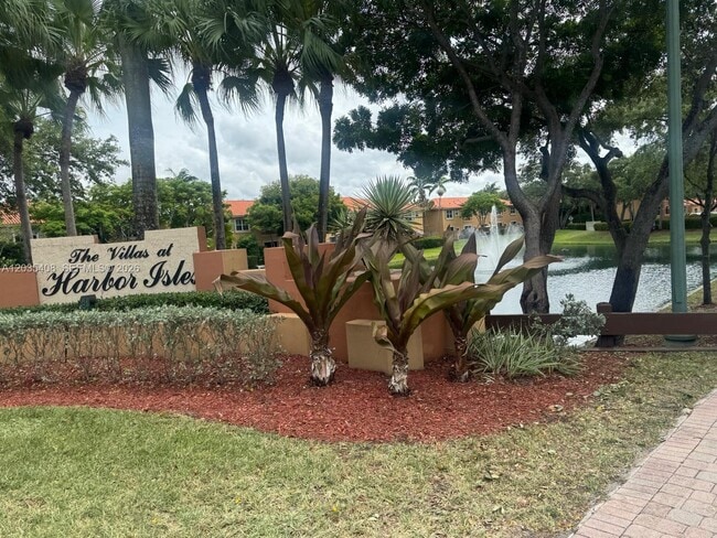 Building Photo - 4941 Tradewinds Ter