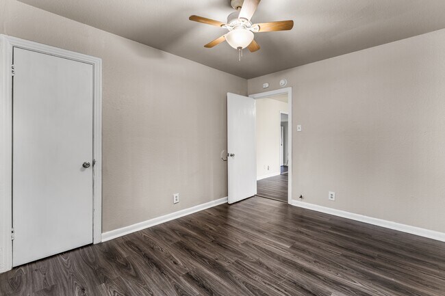 Building Photo - 820 Pecan Ave