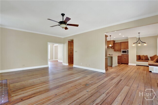 Building Photo - 5 Anchor Ct