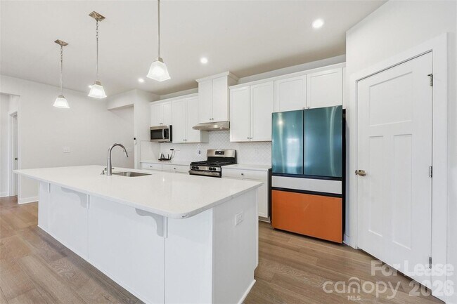 Building Photo - 6425 Cumberland Dr