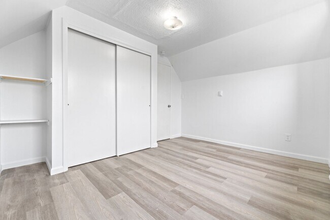Building Photo - 813 N Kiowa St