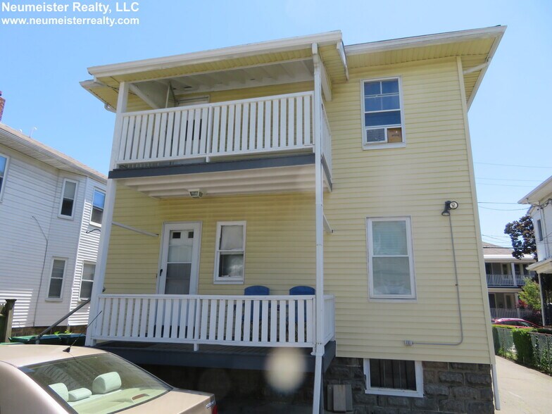 Building Photo - 95 Frederick Ave