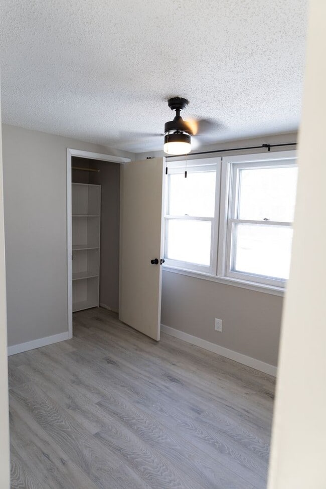 Building Photo - UPDATED 3 Bedroom 1 Bathroom single family home