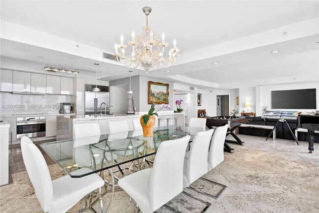 Building Photo - 1900 Sunset Harbour Dr