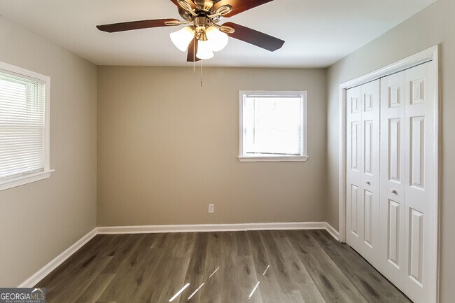 Building Photo - 6084 Monica Dr