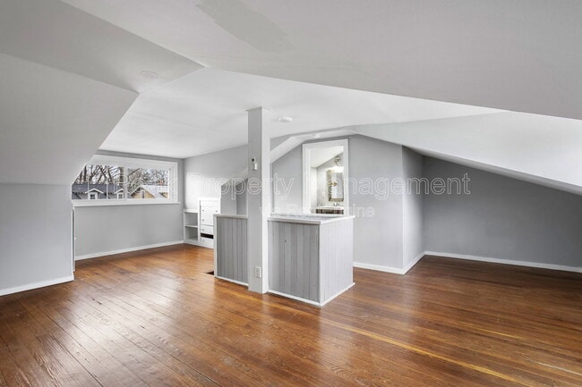 Building Photo - 728 Arnold Ave