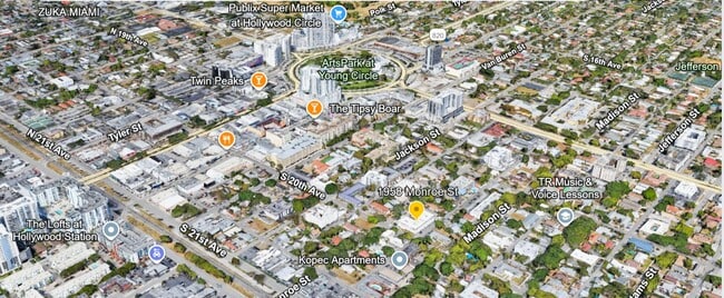 Building Photo - 1958 Monroe St