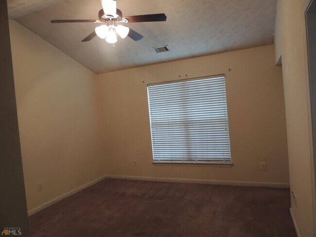 Building Photo - 2841 Walden Lake Bend
