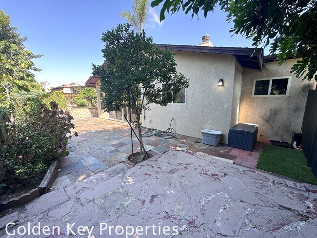 Building Photo - Remodeled single-level home in Peacock Hills (55+ Community)