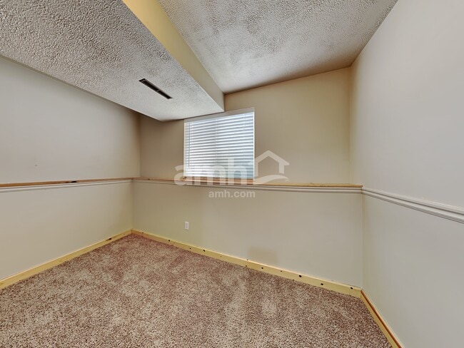 Building Photo - 3795 W 850 S