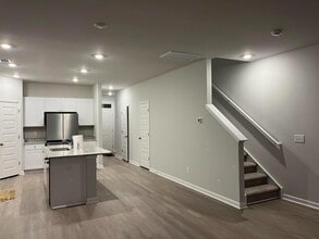 Building Photo - 147 Pine Gate Dr