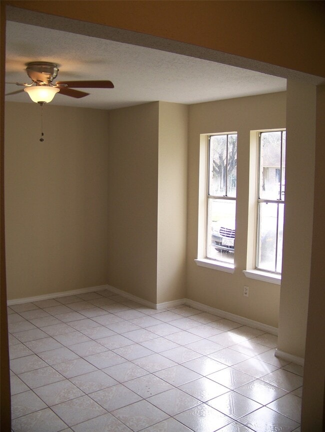 Building Photo - 4742 Tain Dr