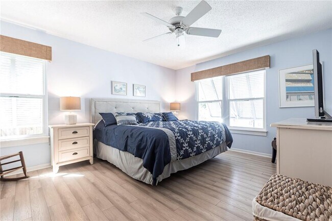 Building Photo - 6026 E Peppertree Way