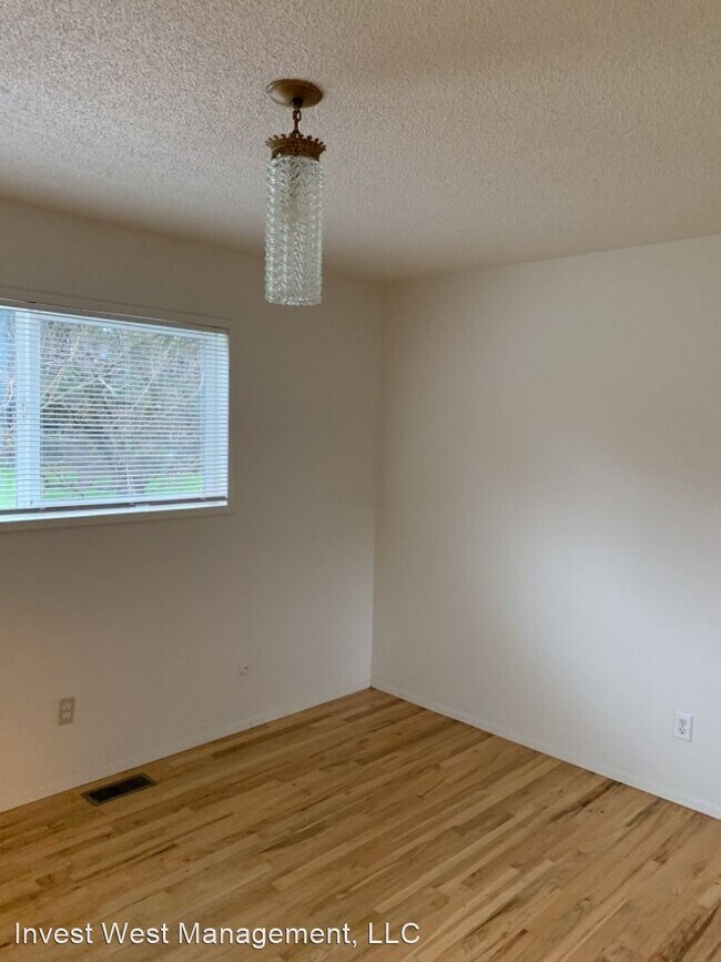Building Photo - 3 br, 2 bath House - 908 N Main Avenue