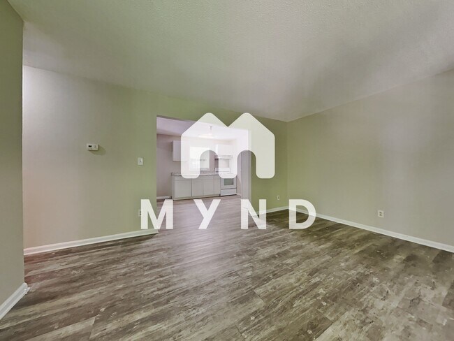 Building Photo - 1600 Poole Rd Unit G