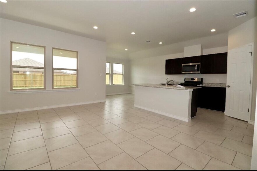 Building Photo - 3937 Jayden Dr