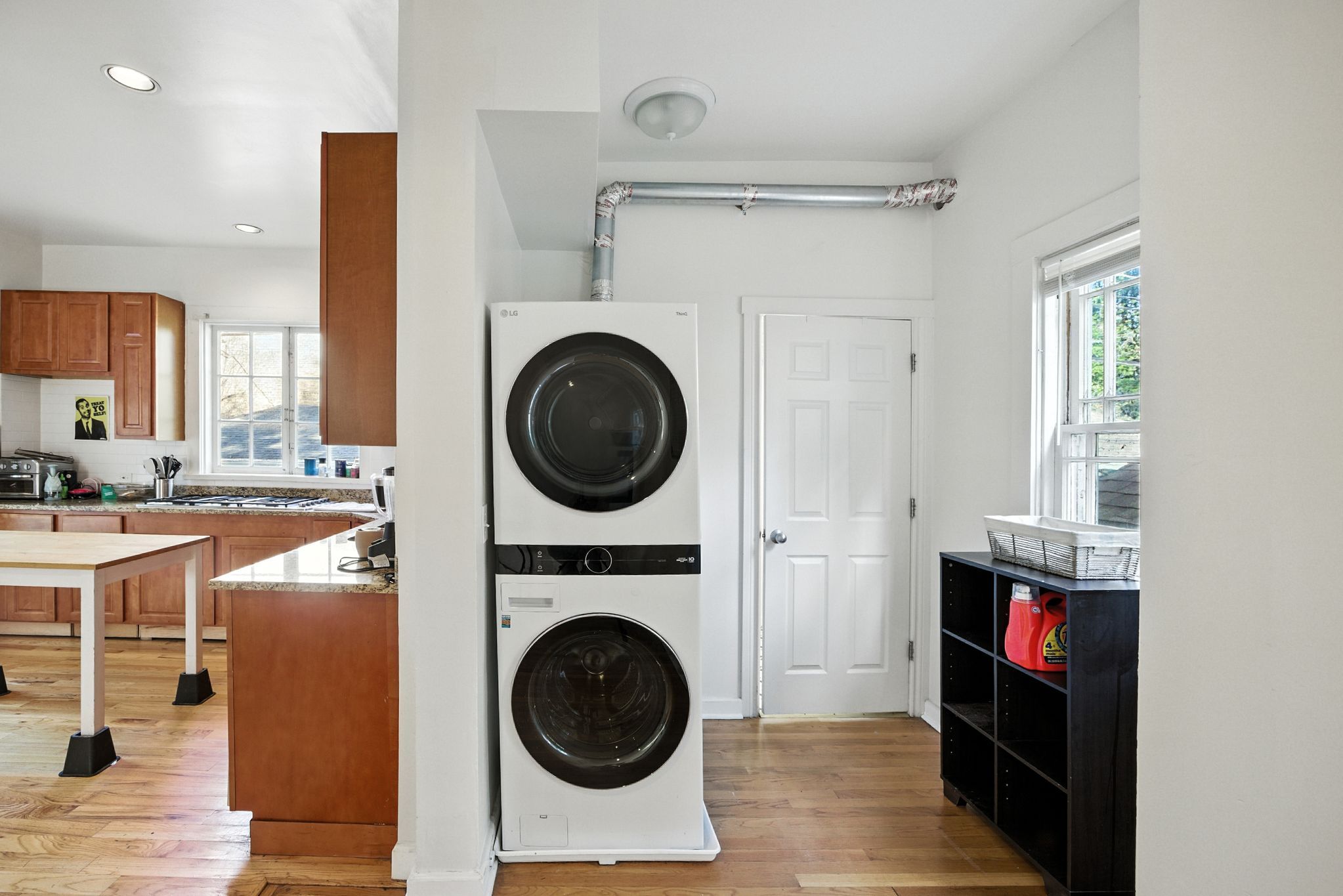 Building Photo - 627 Library Pl