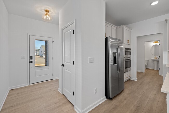 Building Photo - 1601 Malcus Ct