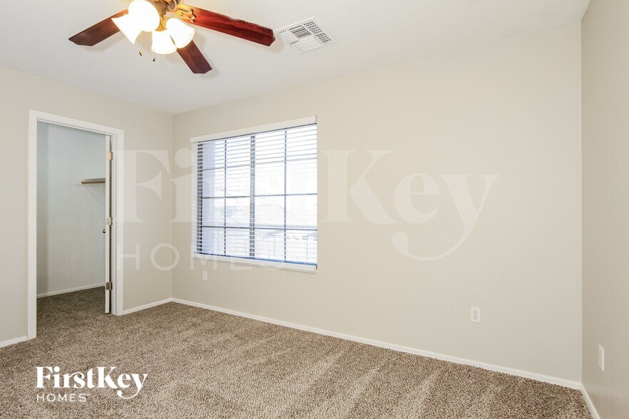 Building Photo - 14949 N 151st Dr