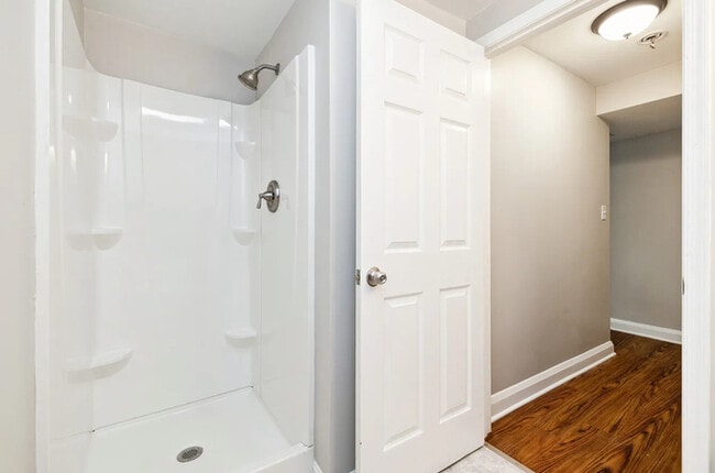 Building Photo - 3 Bedroom OPPORTUNITY AREA