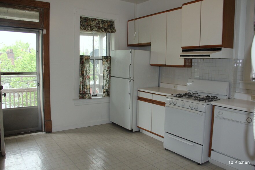 Eat in kitchen has new refrigerator not shown - 3016 Victor St
