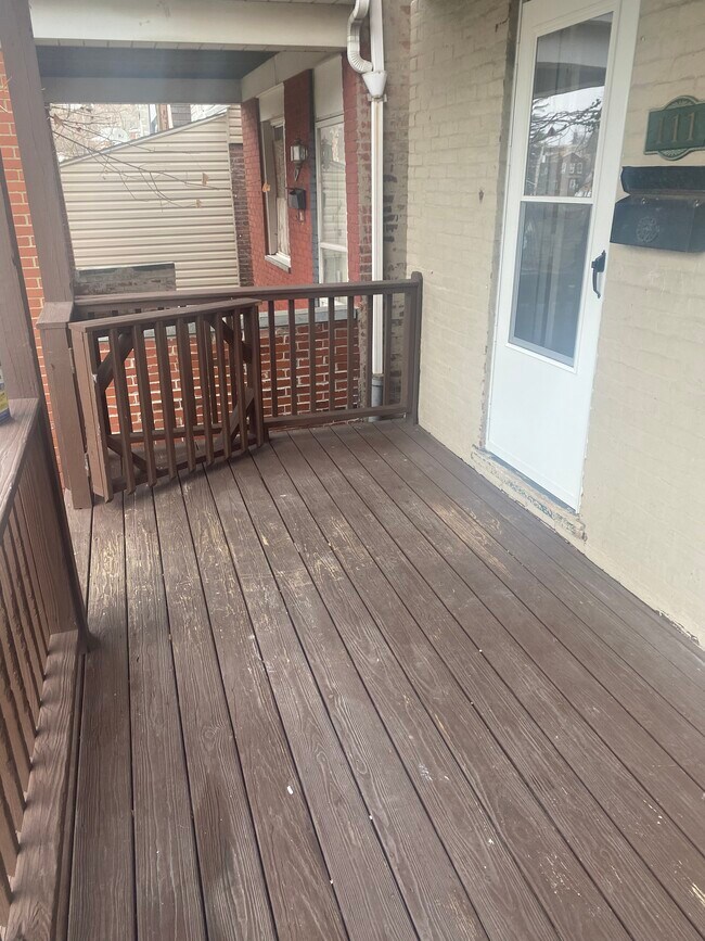 Front porch - 111 Redlyn St