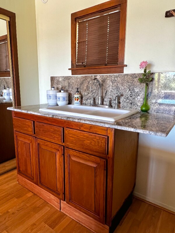 Building Photo - 3708 Linda Vista Dr