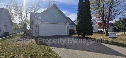 Building Photo - 605 Copperfield Dr