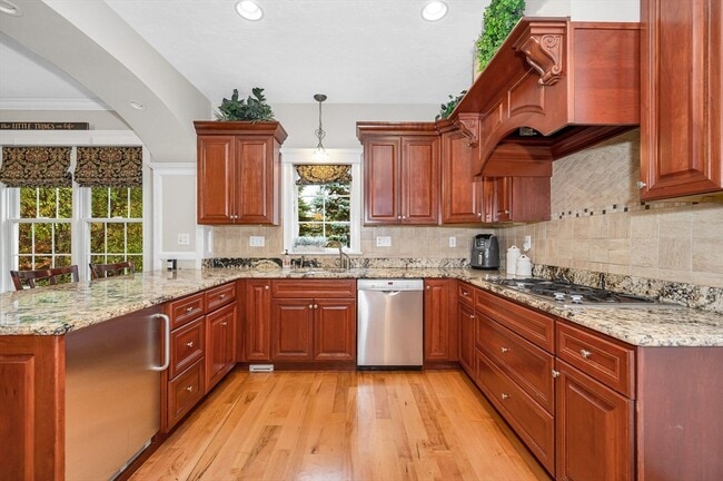 Building Photo - 41 Prospect Hill Dr