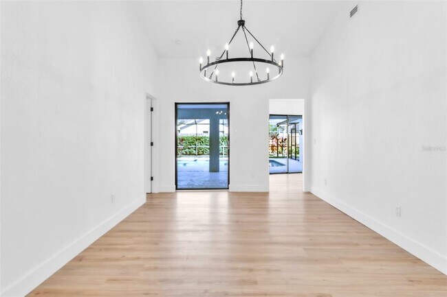 Building Photo - 1110 Woodcrest Ave