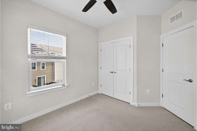 Building Photo - 1601 Grove Chestnut Rd